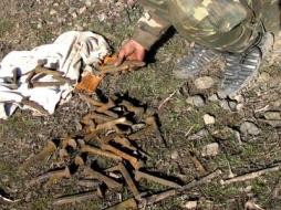 Полицейские задержали воришек, которые разбирали железную дорогу