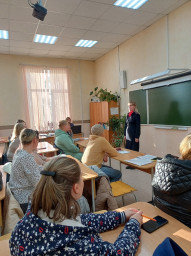 ​Сотрудники Госавтоинспекции приняли участие в родительском собрании