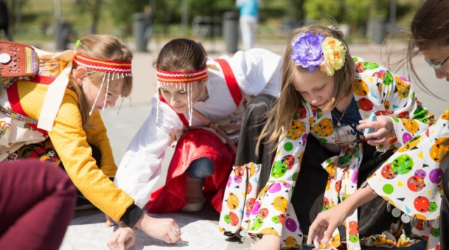 "Самый дружный хоровод" на площади ГДК