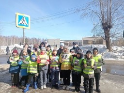 Акция «Внимательный пешеход!» прошла в поселке Яйва